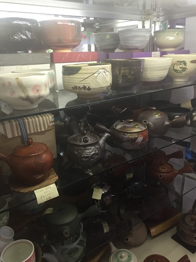 昆布茶・麦茶・はぶ茶・どくだみ茶・ウーロン茶